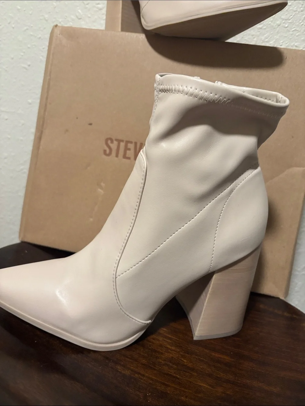 Steve Madden pointed toe